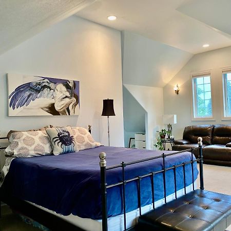 Goldilocks Bed & Breakfast Kodiak Bagian luar foto